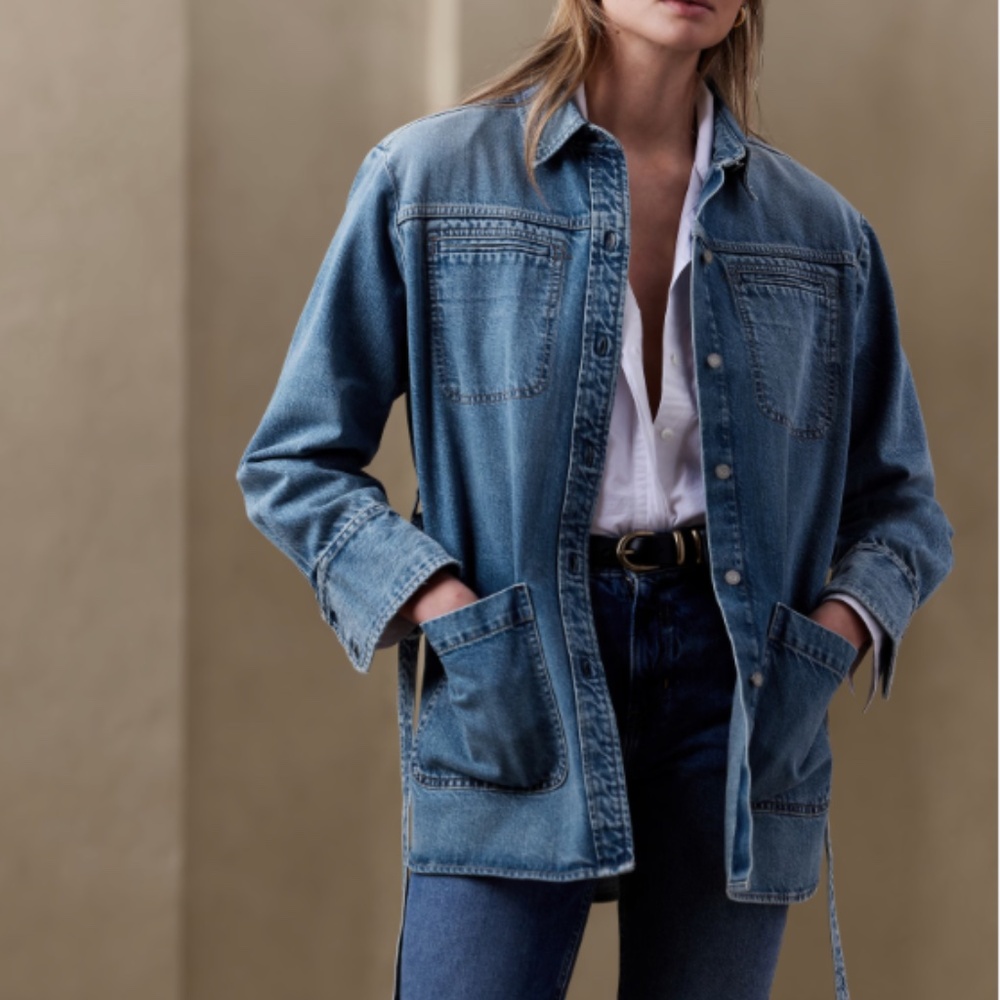 NWOT - Banana Republic - Arizona Denim Shirt Jacket - Medium